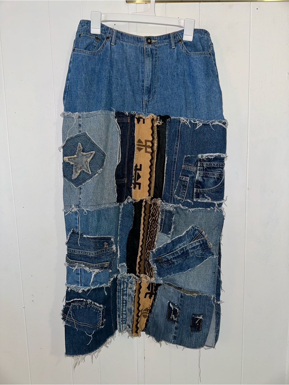 Vintage First Issue by Liz Claiborne Light Blue Patchwork Denim Skirt with Star